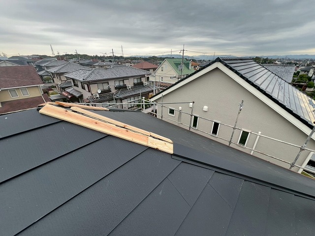 棟板金　東登美ヶ丘