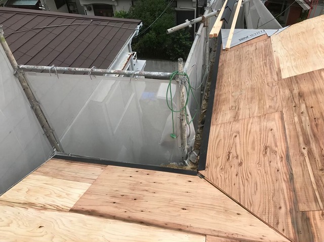 奈良市　野地板　増し張り