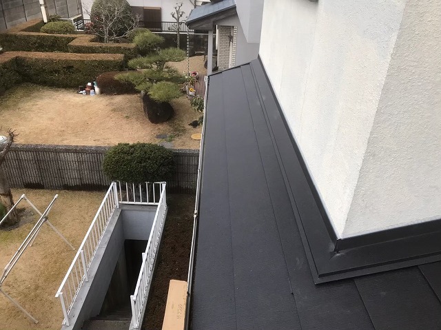 下屋根