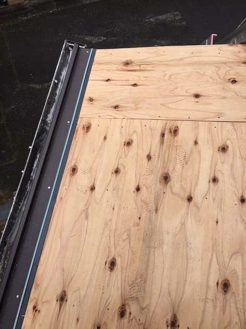 野地板の増し張りでメンテナンス