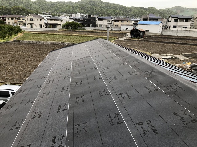 野地板設置の屋根