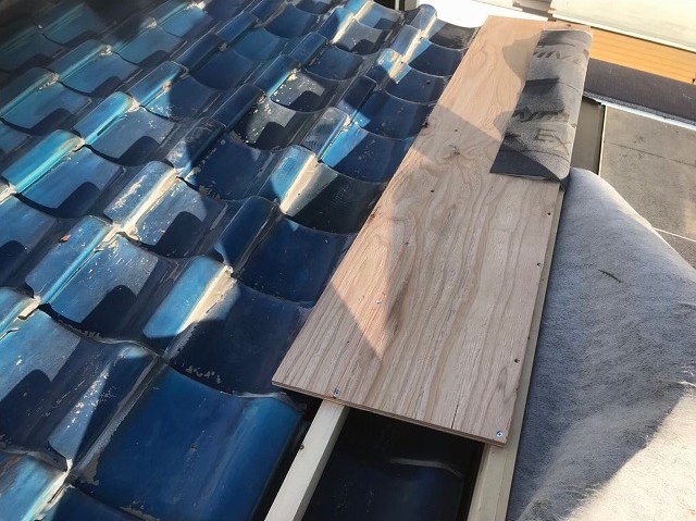 奈良市の瓦屋根の取り合い部分