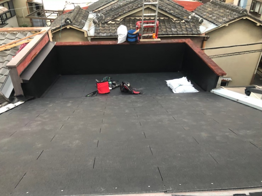 奈良市のパラペット付き屋根