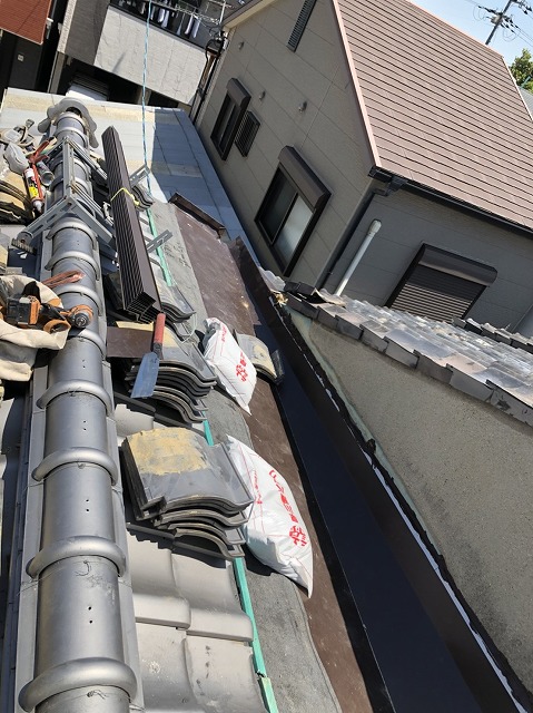 天理市　谷板金　補修