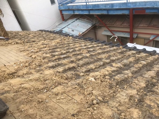 桜井市　和瓦　瓦撤去作業