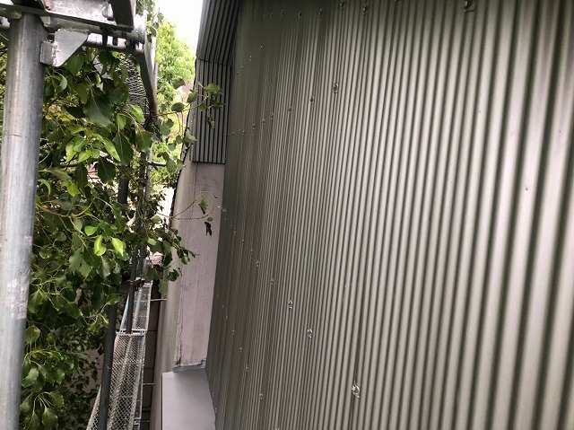 屋根小屋の外壁葺き替え