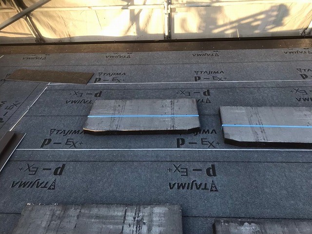 防水紙設置後スレート準備