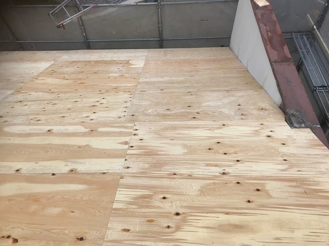 奈良市　野地板　増し張り