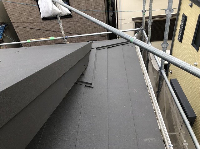 王寺町の耐久性に高いスーパーガルテクト屋根