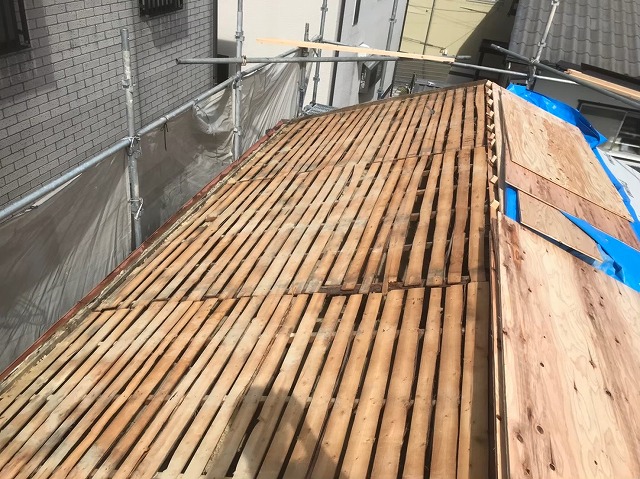 野地板の増し張り右側