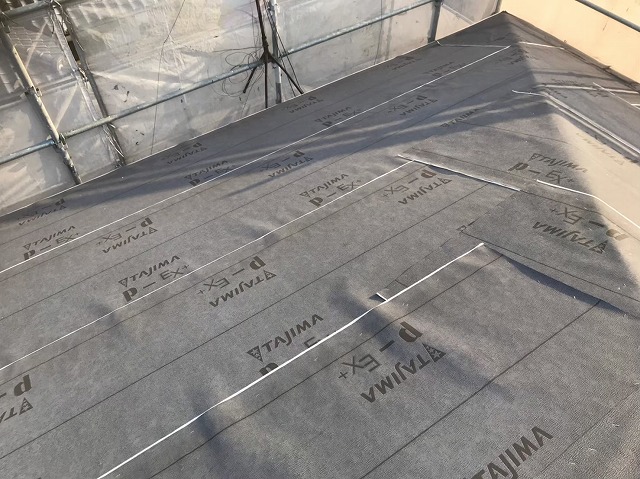 最新の防水紙を設置