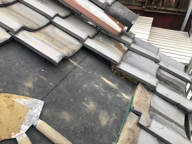 三郷町　複合型瓦屋根　部分葺き替え