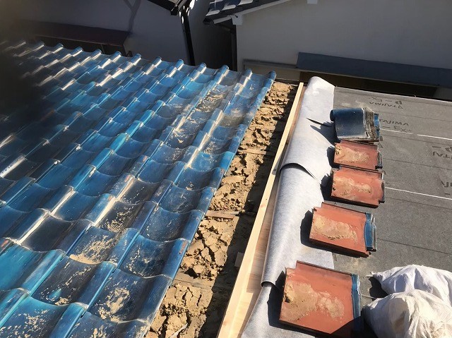 奈良市の瓦屋根の取り合い部分