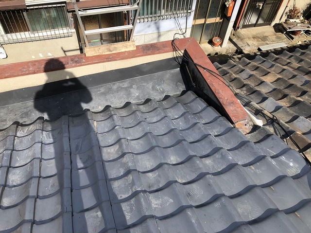 奈良市でパラペットに箱樋を設置