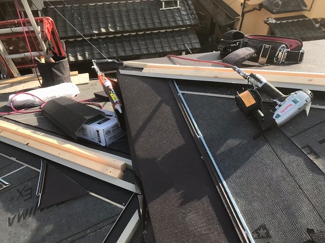 防水紙の設置からガルテクト