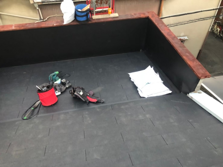 奈良市のブラックのスレート屋根