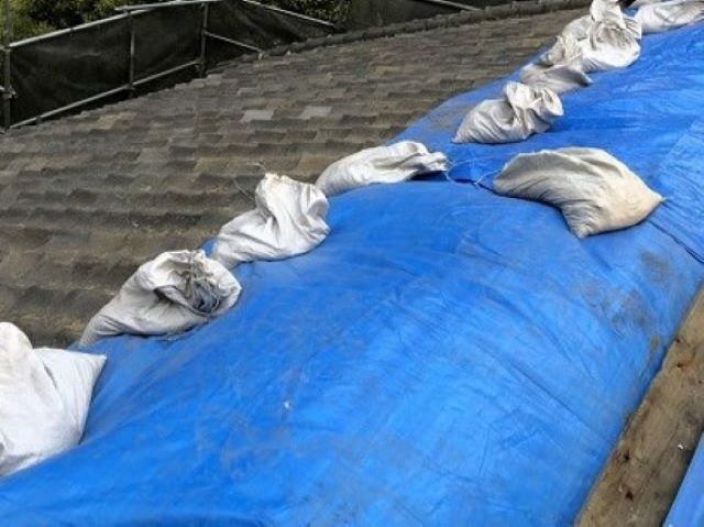 奈良市の雨養生済の和瓦屋根