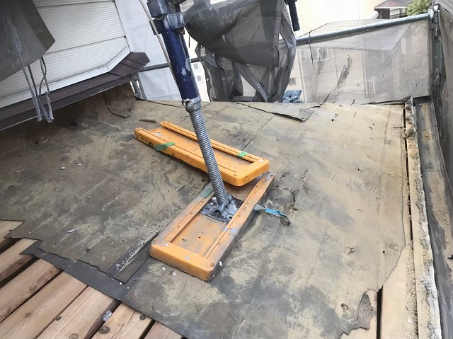 橿原市　下屋根　葺き土撤去