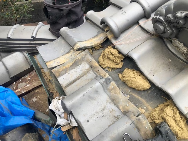 三郷町　複合型瓦屋根　部分葺き替え