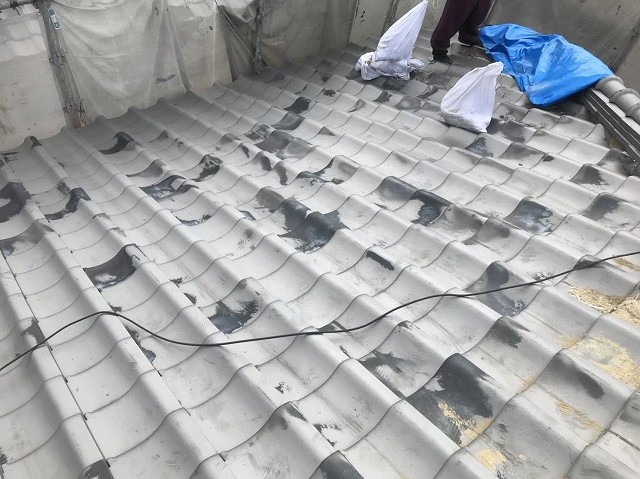 奈良市　和瓦　無料点検の様子