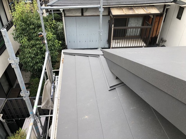 王寺町の耐久性に高いスーパーガルテクト屋根