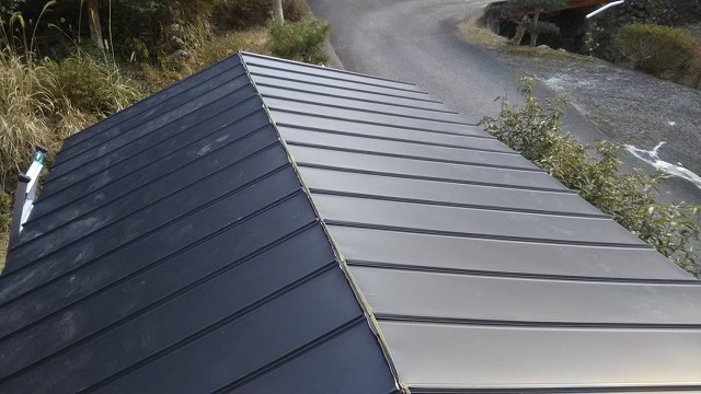 屋根材取り付け