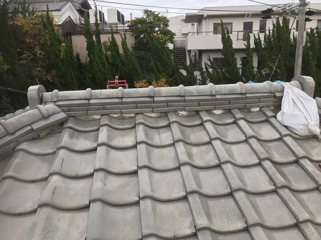 葛城市　雨漏り棟瓦　施工前
