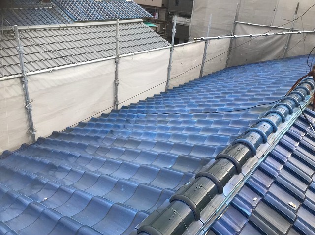 生駒市で三角屋根横から見た様子