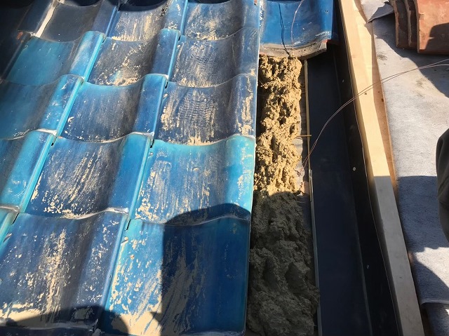 奈良市の瓦屋根の取り合い部分