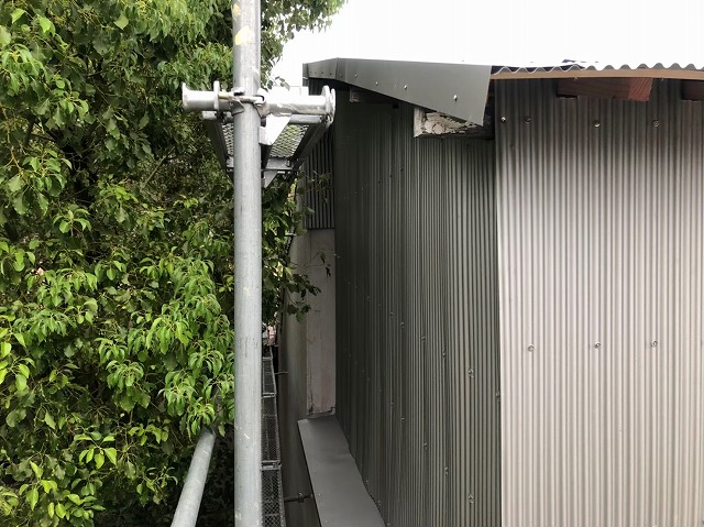 屋根小屋の外壁葺き替え