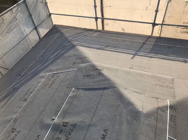 最新の防水紙を設置