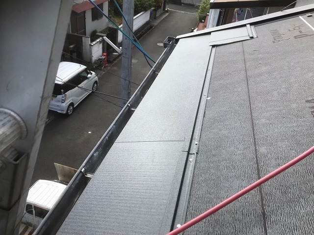 グレーの改質アスファルトルーフィング