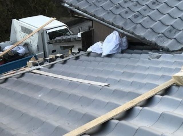 大和郡山市のいぶし瓦屋根施工中