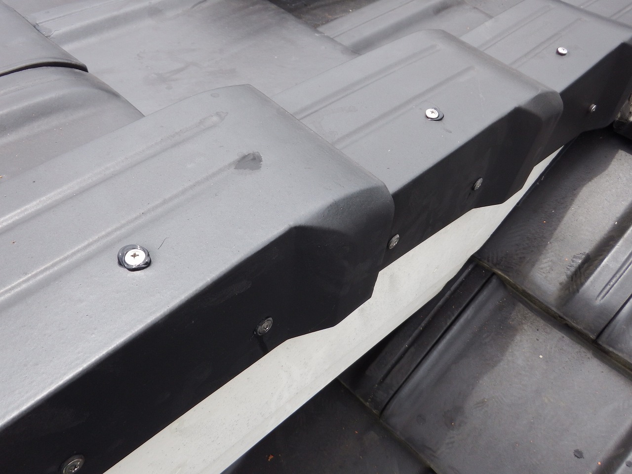 奈良市の割れた平瓦交換工事