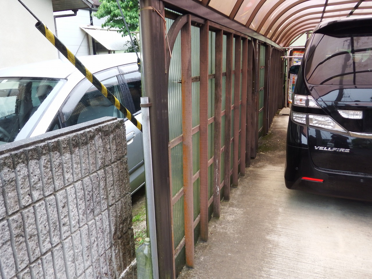 奈良市都祁のお宅で外構工事のための現場調査、カーポート