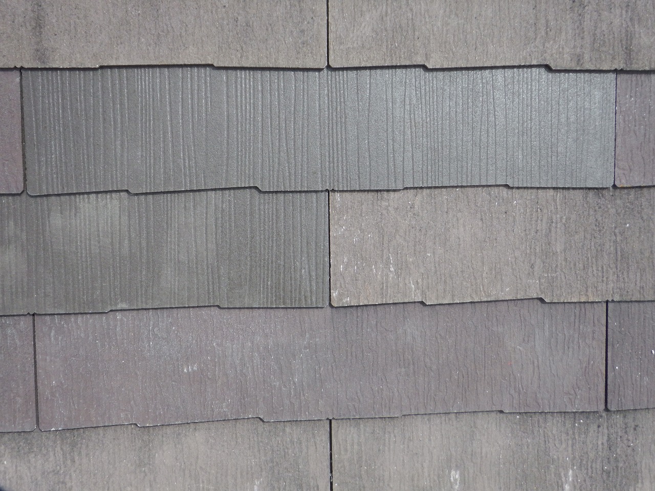 生駒市上町台のスレートが割れた屋根の交換後