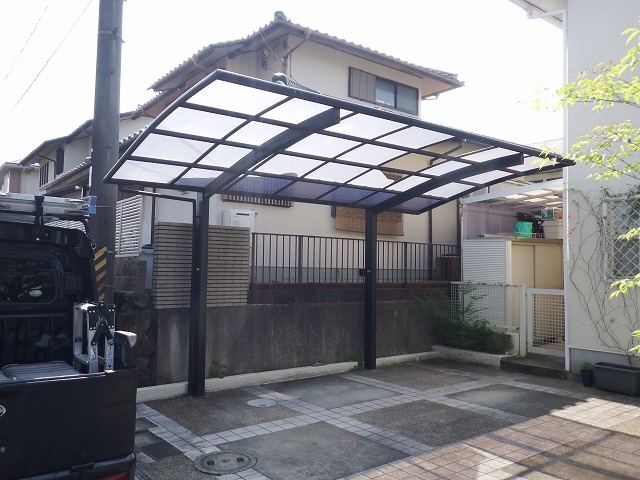 奈良市の強風で破損したカーポート屋根