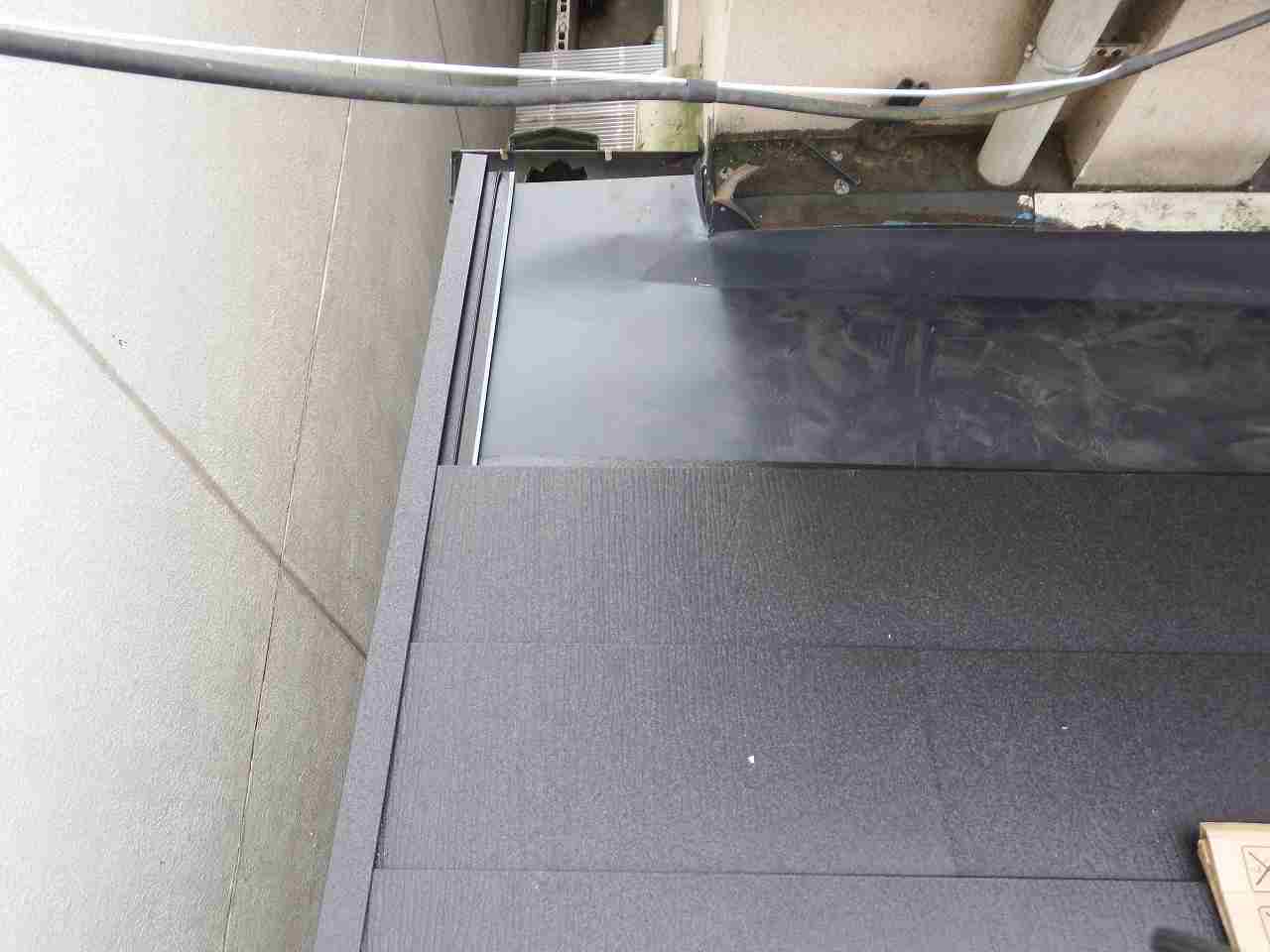 奈良県三郷町で屋根にスーパーガルテクト設置