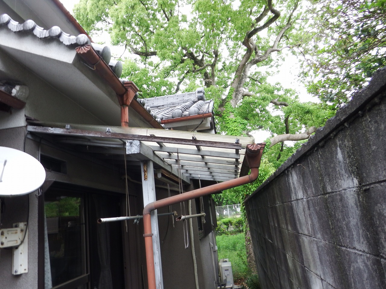 橿原市のテラス屋根の雨樋