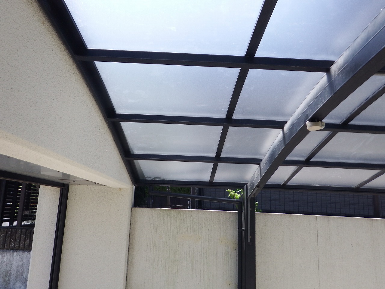 生駒市の新しいカーポート屋根完成