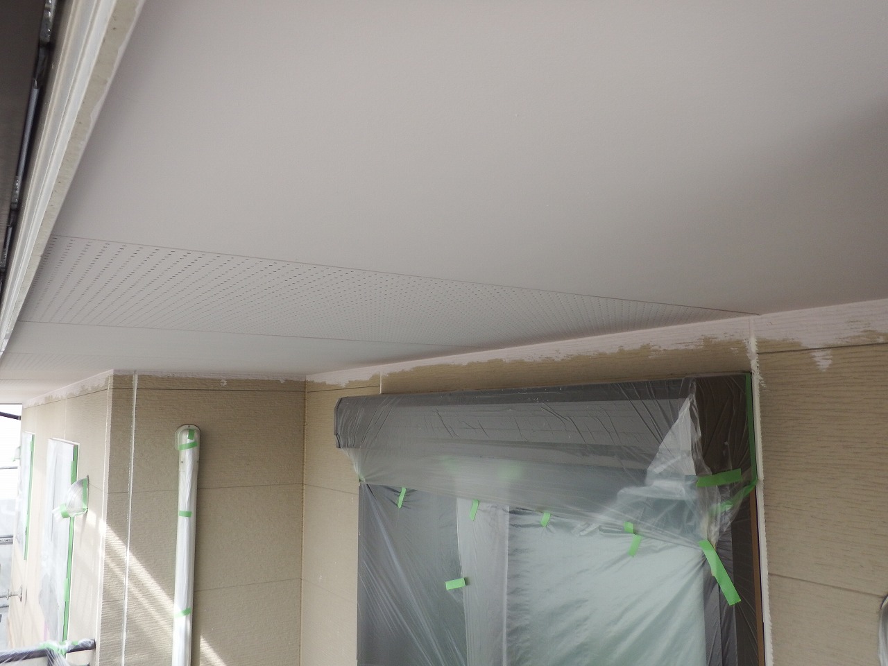 生駒市の外壁塗装工事、軒天塗装