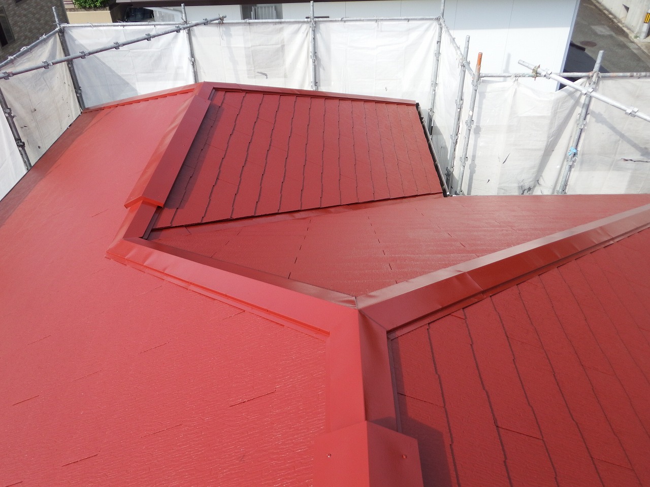 生駒市のスレート屋根塗装、上塗り
