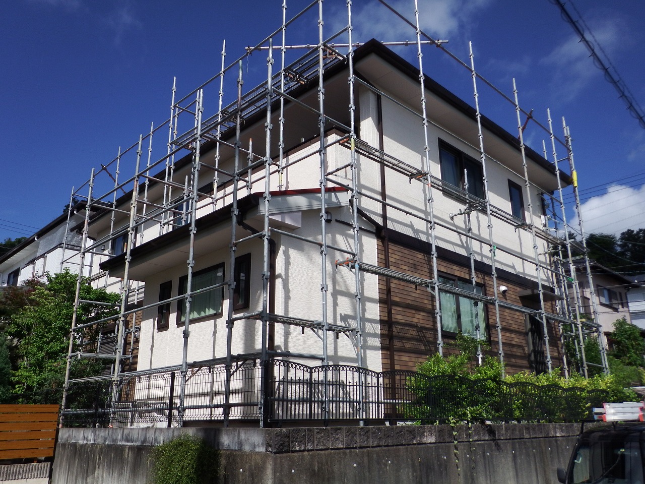 生駒市の屋根と外壁塗装工事、足場解体