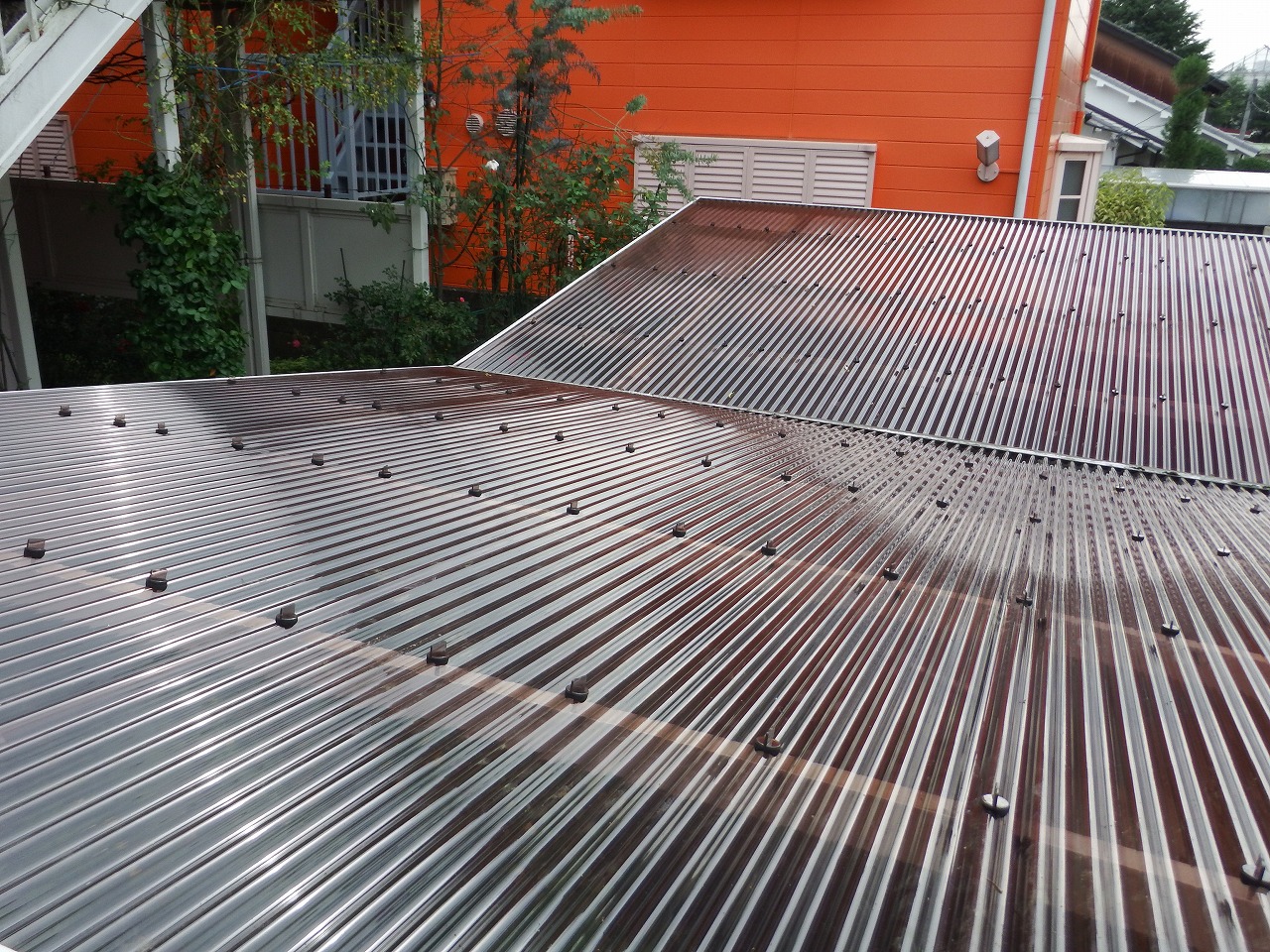 奈良市でカーポートの波板屋根の完成