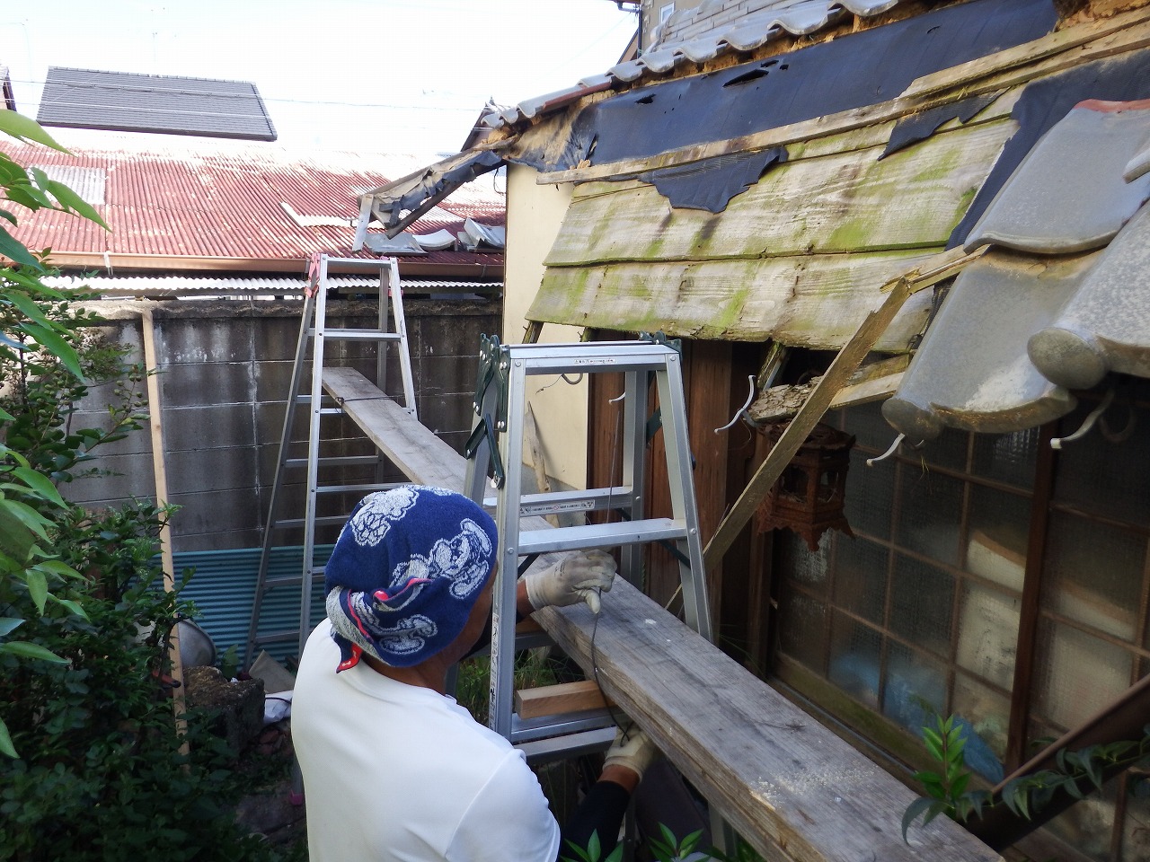 奈良市川久保町の崩れた瓦屋根補修