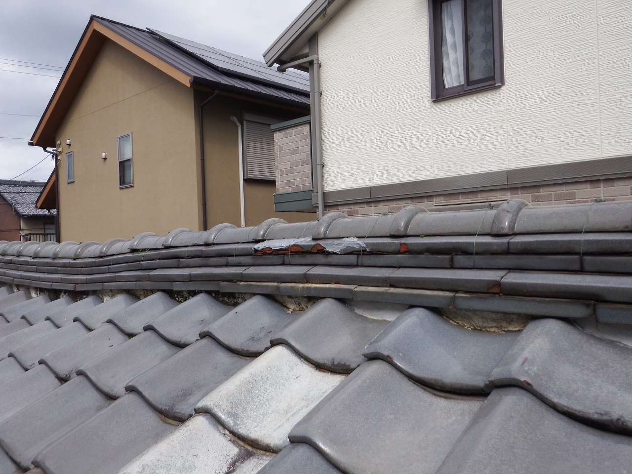 奈良市川久保町で空き家の落ちてしまった屋根補修後
