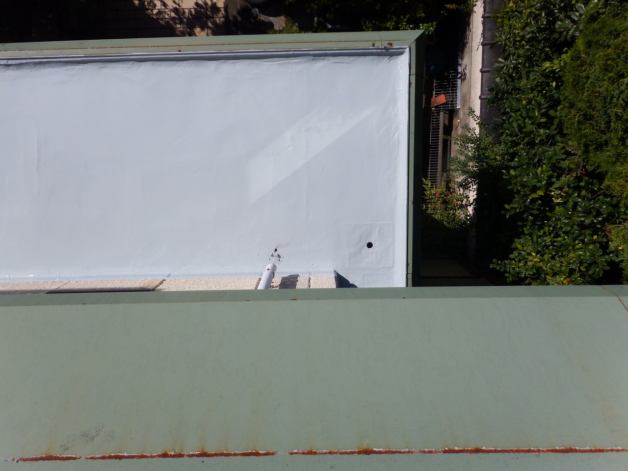 生駒市の下屋根、ウレタン塗料塗装2回目