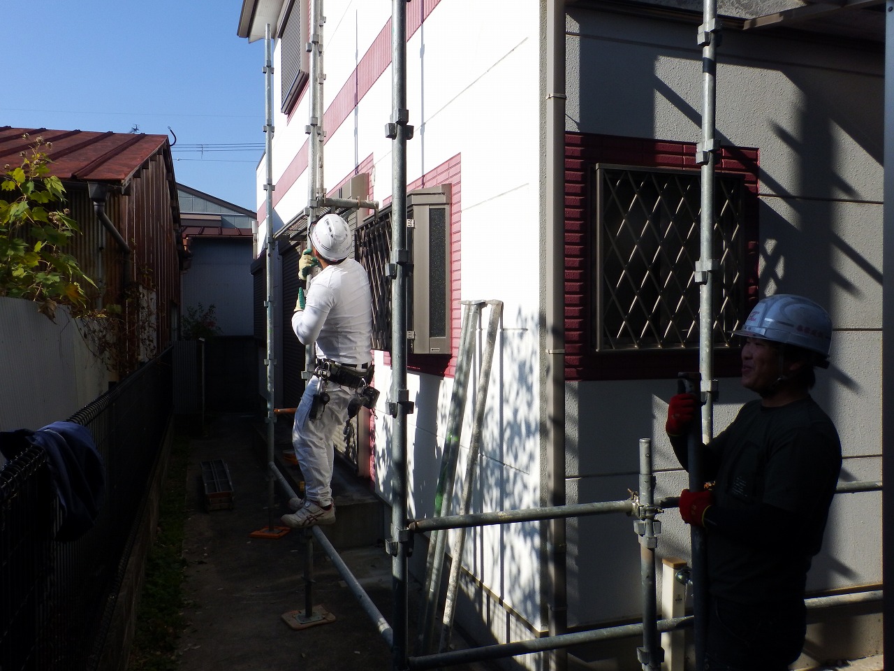 奈良市のリフォーム工事、足場設置