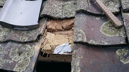 軒先土を補修