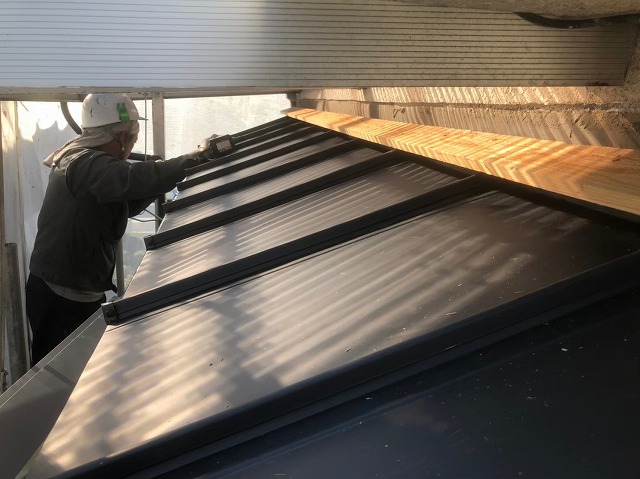 立平工法で施工した庇